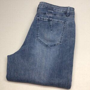 LIKE NEW LAURA ANKLE CROP STRAIGHT JEANS 14/32x26 ⭐️